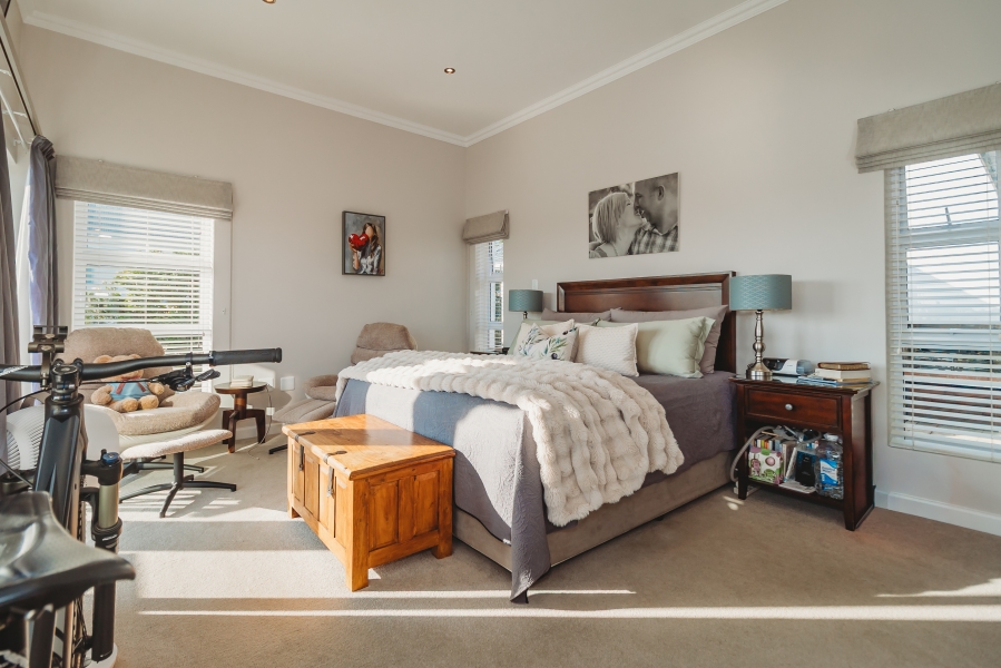 4 Bedroom Property for Sale in Kingswood Golf Estate Western Cape